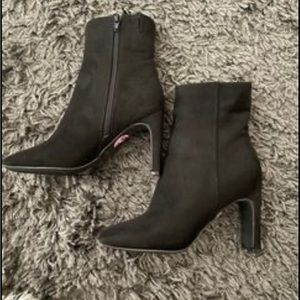 New black ankle booties size 5.5